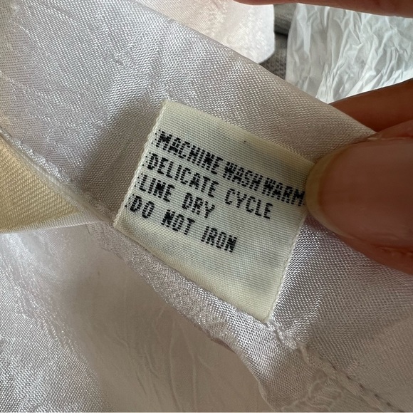 Diane von Furstenberg Vintage Button Up Top Panels Roll Tab Crinkle Fabric 16 - Picture 10 of 11